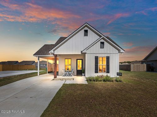 121 Cranston Ct, Lafayette, LA, 70507-7042 | Card Image