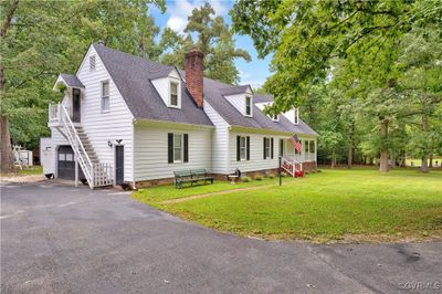 13700 Bradley Bridge Road, House other with 5 bedrooms, 3 bathrooms and null parking in Chesterfield VA | Image 2