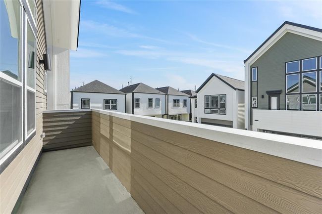 *Photos of similar plan with finish package 2 | Image 21