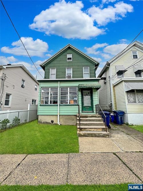 113 Kansas St, Hackensack, NJ, 07601-4016 | Card Image