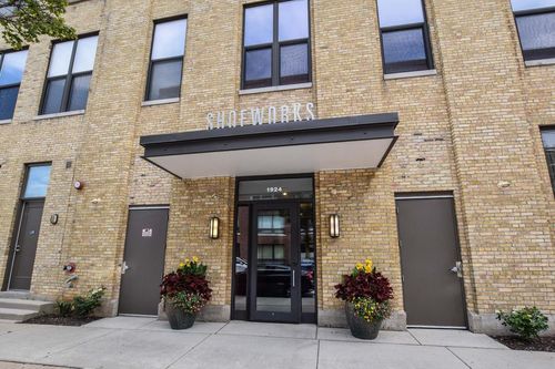 215-1924 N Hubbard Street, Milwaukee, WI, 53212 | Card Image