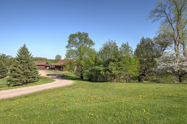 2200 405 Th Ave Nw, House other with 4 bedrooms, 2 bathrooms and null parking in Braham MN | Image 52