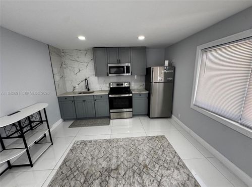 b-5181 Ne 16th Ave, Pompano Beach, FL, 33064 | Card Image