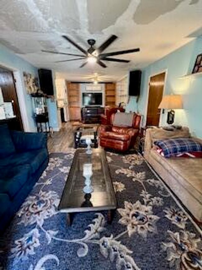 Living Room | Image 6