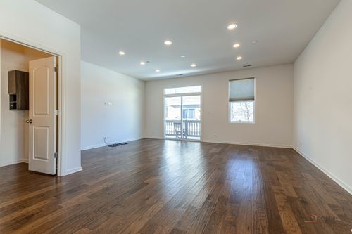 8548 Grove St, Morton Grove, IL, 60053-2288 | Card Image