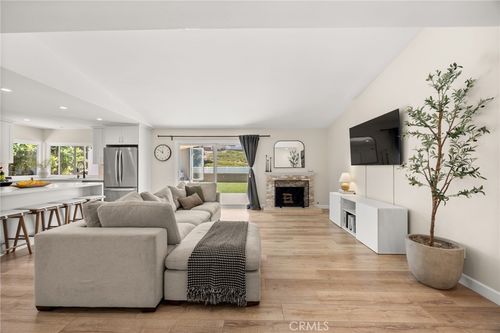 28962 De La Luna Dr, Mission Viejo, CA, 92692-3909 | Card Image
