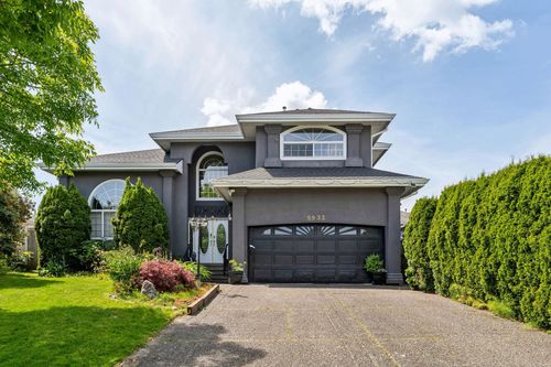 5933 137a St, Surrey, BC, V3X3K9 | Card Image