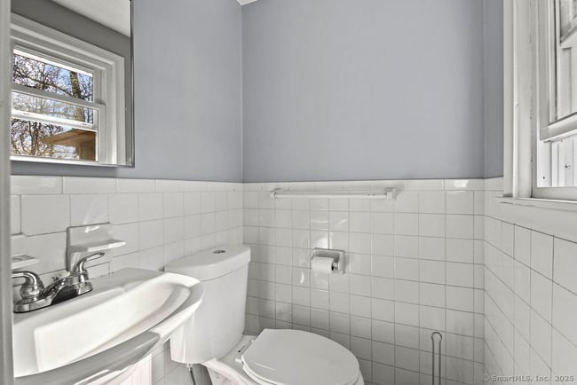 20 Sims Rd, House other with 3 bedrooms, 2 bathrooms and 4 parking in Bristol CT | Image 15