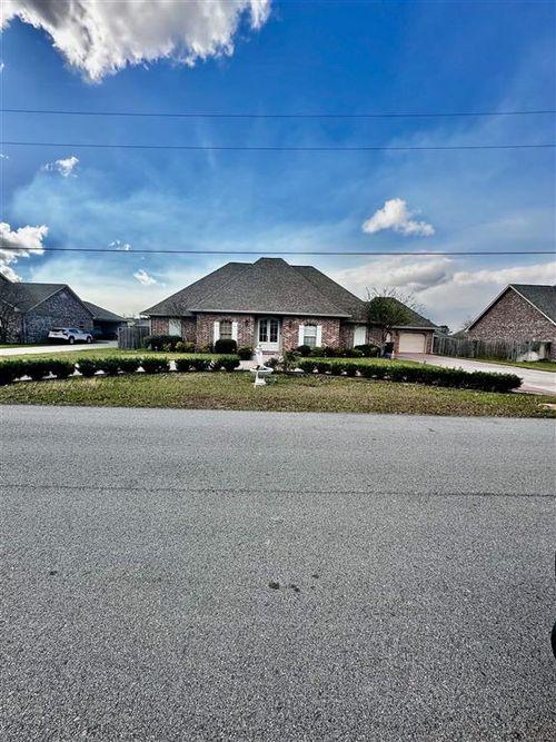 5738 Larch St, Lake Charles, LA, 70605-8123 | Card Image