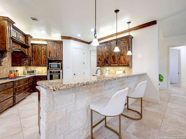 30007 Cibolo Path, House other with 3 bedrooms, 3 bathrooms and null parking in Fair Oaks Ranch TX | Image 19