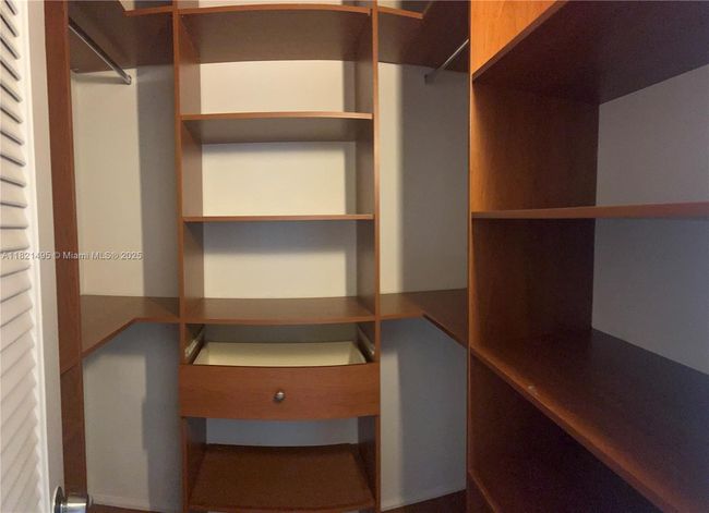 APT-207 - 19390 Collins Ave, Condo with 2 bedrooms, 2 bathrooms and null parking in Sunny Isles Beach FL | Image 44