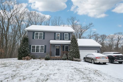 27 Rockcrest Ln, Johnston, RI, 02919-6070 | Card Image