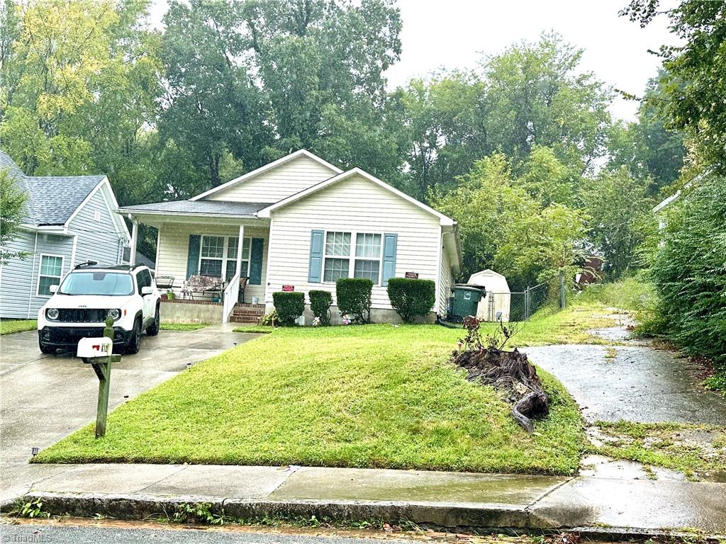 Julian St, Greensboro, NC 27406