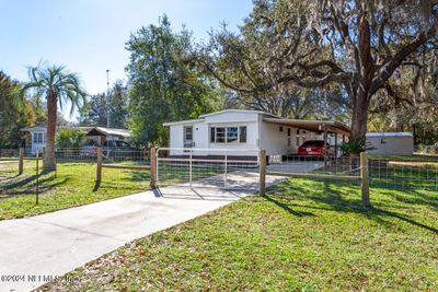 207 Salem Street, House other with 2 bedrooms, 2 bathrooms and null parking in Interlachen FL | Image 2