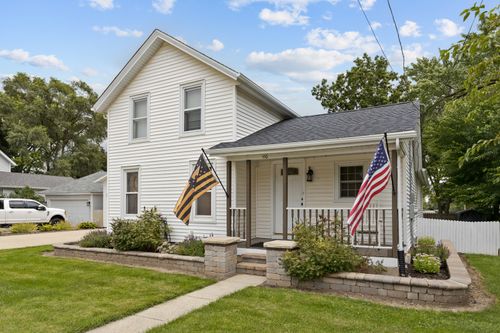 110 N State St, Poplar Grove, IL, 61065-8413 | Card Image