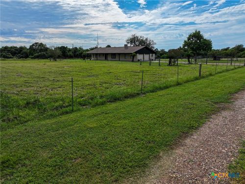 322 Strobel Rd, Victoria, TX, 77905-4152 | Card Image