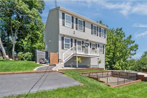 44 Dion Ave, Coventry, RI, 02816-7320 | Card Image
