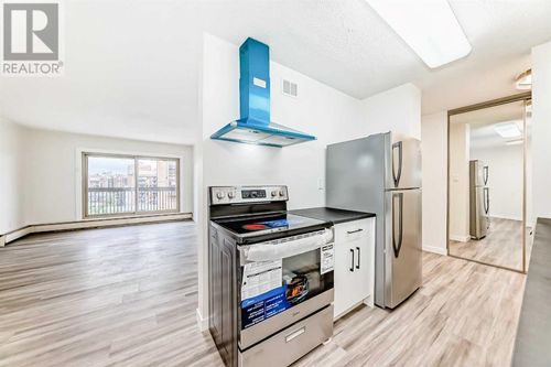 1335 12 Ave Sw, Calgary, AB, T3C3P7 | Card Image