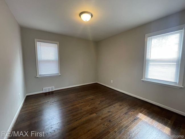 21128 Kenmore Ave, House other with 4 bedrooms, 2 bathrooms and null parking in Harper Woods MI | Image 16