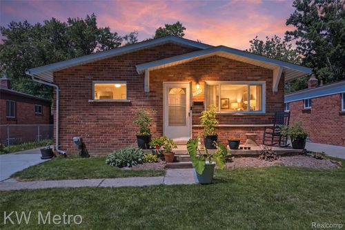 19411 Antago St, Livonia, MI, 48152-2513 | Card Image