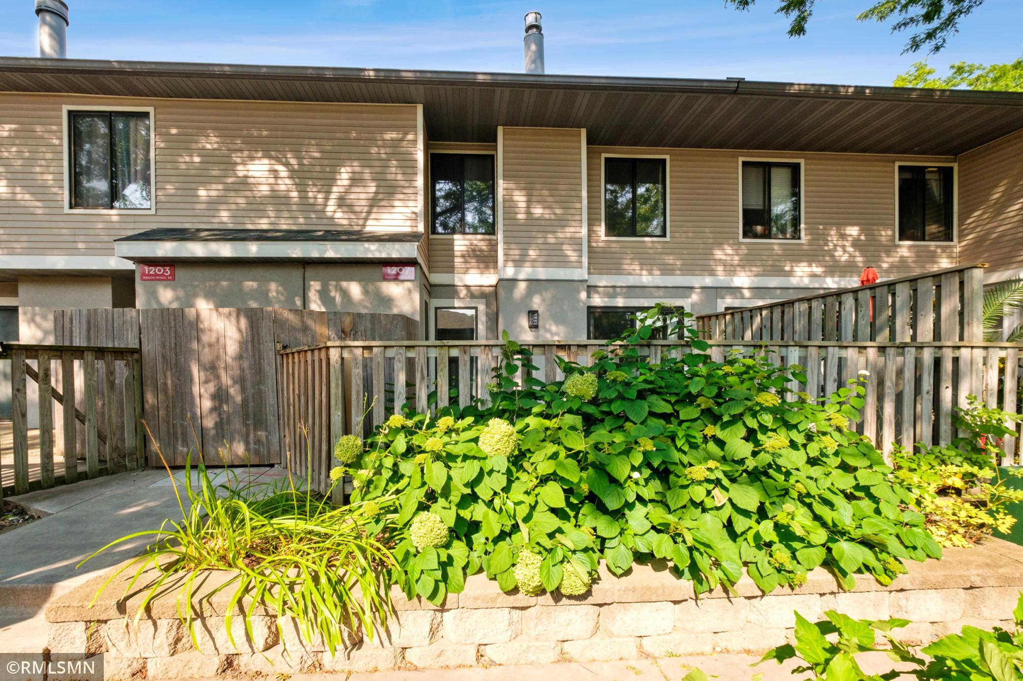 Wagon Wheel Rd, Hopkins, MN 55343