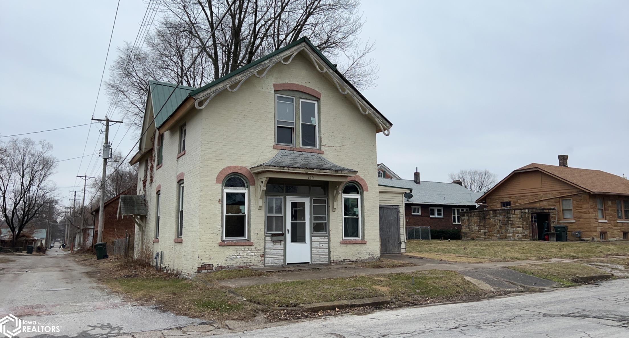 11th St, Keokuk, IA 52632