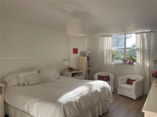 305-170 Ocean Lane Dr, Key Biscayne, FL, 33149-1460 | Card Image