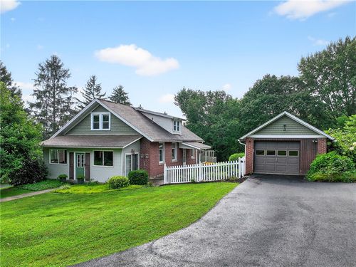 5 Barnhart Rd, Greensburg, PA, 15601-9204 | Card Image