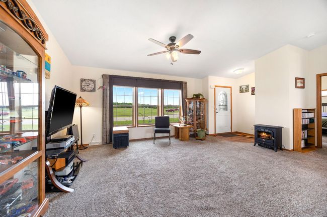 804 Park Vlg, House other with 3 bedrooms, 2 bathrooms and null parking in Litchfield MN | Image 6