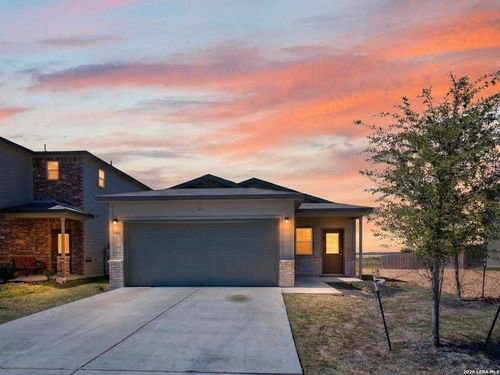 7303 Tradinghouse Ln, San Antonio, TX, 78252-4533 | Card Image