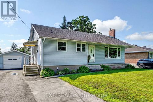 1304 Leonard Avenue, Cornwall, ON, K6J1M6 | Card Image