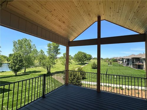 802 Savannah Ct, Greenwood, MO, 64034-9033 | Card Image