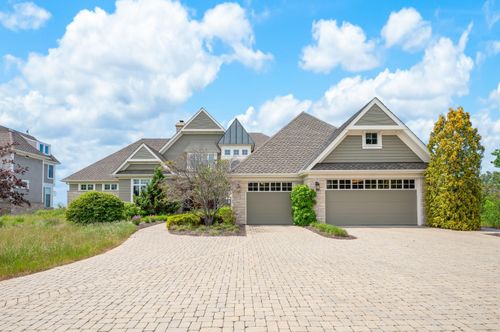 101 Lighthouse Dunes Path, Saint Joseph, MI, 49085-2194 | Card Image