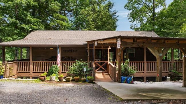 284 Tickanetley Rd, Home with 4 bedrooms, 3 bathrooms and 1 parking in Ellijay GA | Image 36
