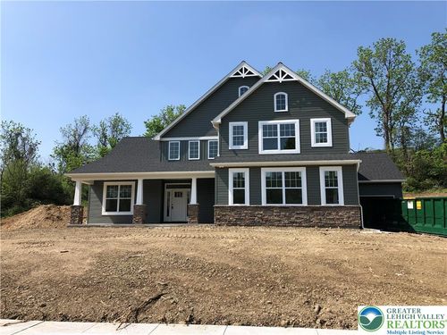 9002 Yorkshire Cir, Fogelsville, PA, 18051-2049 | Card Image