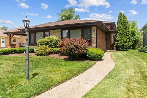 4122 Enfield Ave, Skokie, IL, 60076-1936 | Card Image