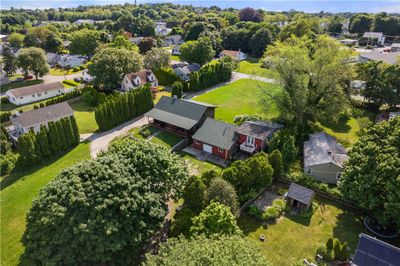 65 Park Avenue, Home with 5 bedrooms, 3 bathrooms and 12 parking in Portsmouth RI | Image 3