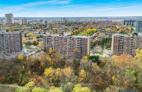707-335 Driftwood Ave, North York, ON, M3N2P3 | Card Image