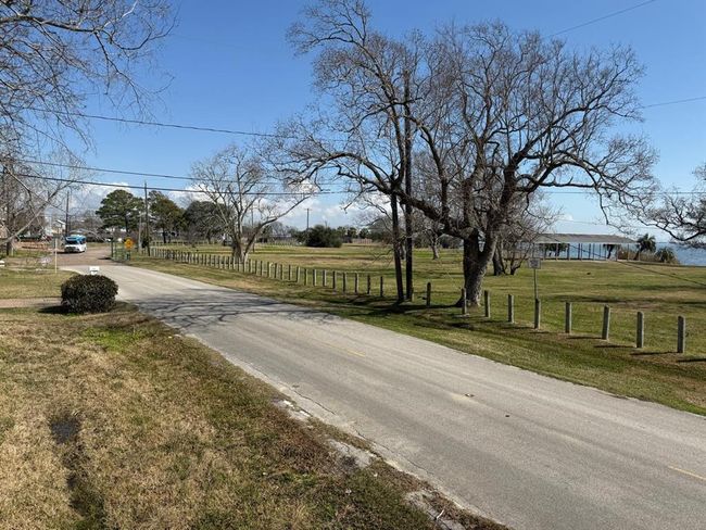 1001 N Bayshore Dr, Home with 0 bedrooms, 0 bathrooms and null parking in La Porte TX | Image 10
