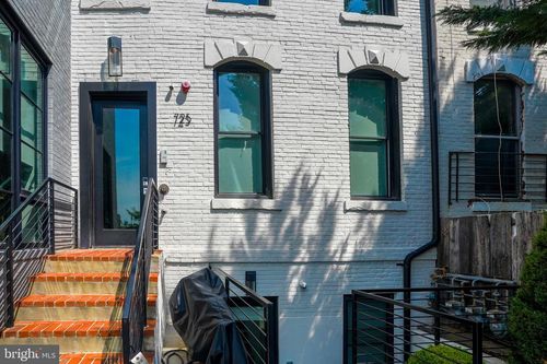 2-725 Euclid St Nw, WASHINGTON, DC, 20001-2211 | Card Image