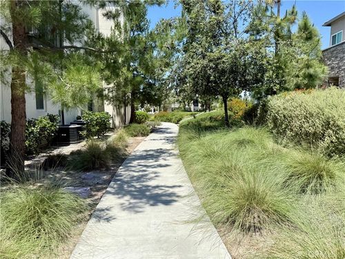 209 Follyhatch, Irvine, CA, 92618 | Card Image