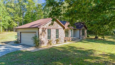 9681 S 225 Highway, House other with 3 bedrooms, 2 bathrooms and null parking in Chatsworth GA | Image 3