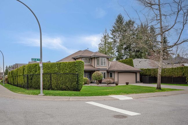 4417 221 A Street, House other with 4 bedrooms, 2 bathrooms and 6 parking in Langley BC | Image 4