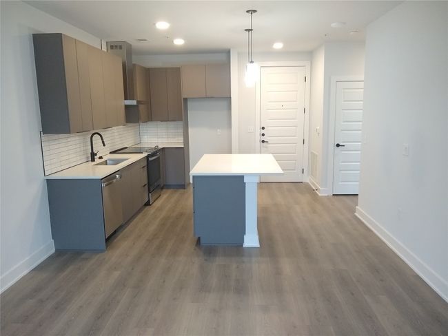 APT-403 - 2220 Webberville Rd, Condo with 1 bedrooms, 1 bathrooms and 1 parking in Austin TX | Image 4