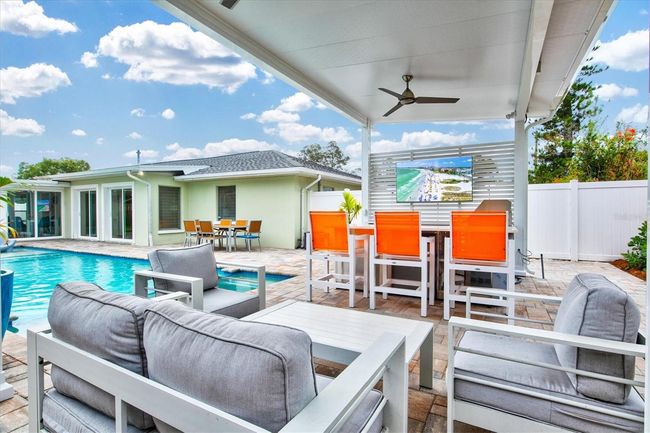 2473 Davis Blvd, House other with 3 bedrooms, 2 bathrooms and null parking in Sarasota FL | Image 60