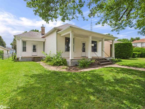 2414 Avenue I, Fort Madison, IA, 52627-3913 | Card Image