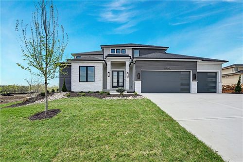 11707 W 181st Ter, Overland Park, KS, 66013-4411 | Card Image