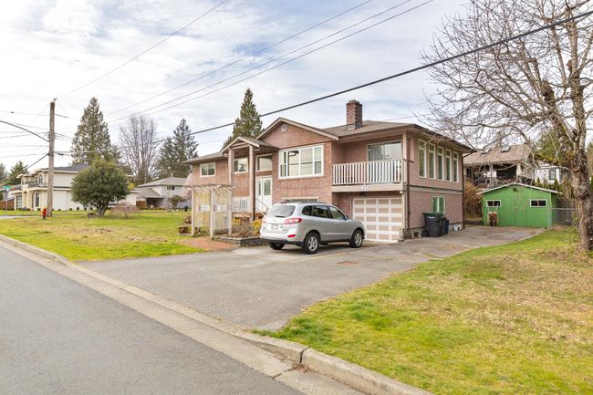 2231 King Albert Avenue, House other with 4 bedrooms, 1 bathrooms and null parking in Coquitlam BC | Image 2