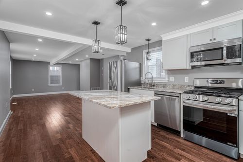 70 Sanborn St, Fitchburg, MA, 01420-3739 | Card Image