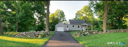 40 Mount Pleasant Rd, Newtown, CT, 06470-1546 | Card Image